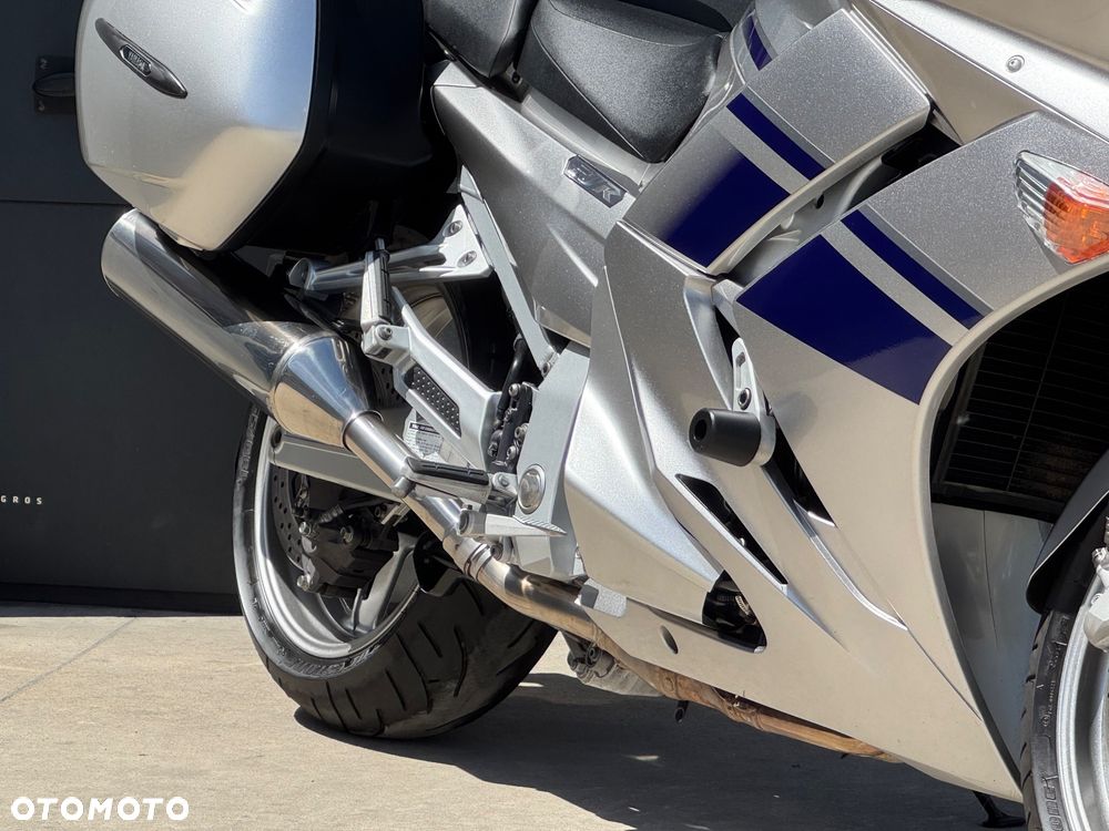 Yamaha FJR - 7