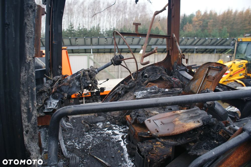 John Deere 8320R - 13