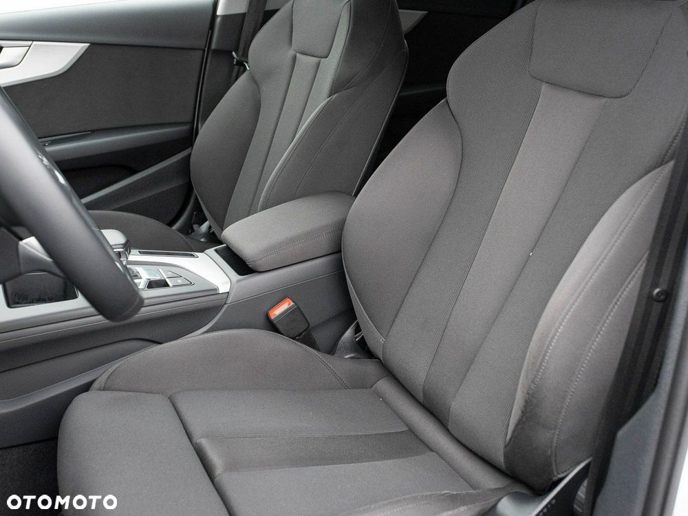 Audi A4 Avant 35 TFSI mHEV S tronic - 13