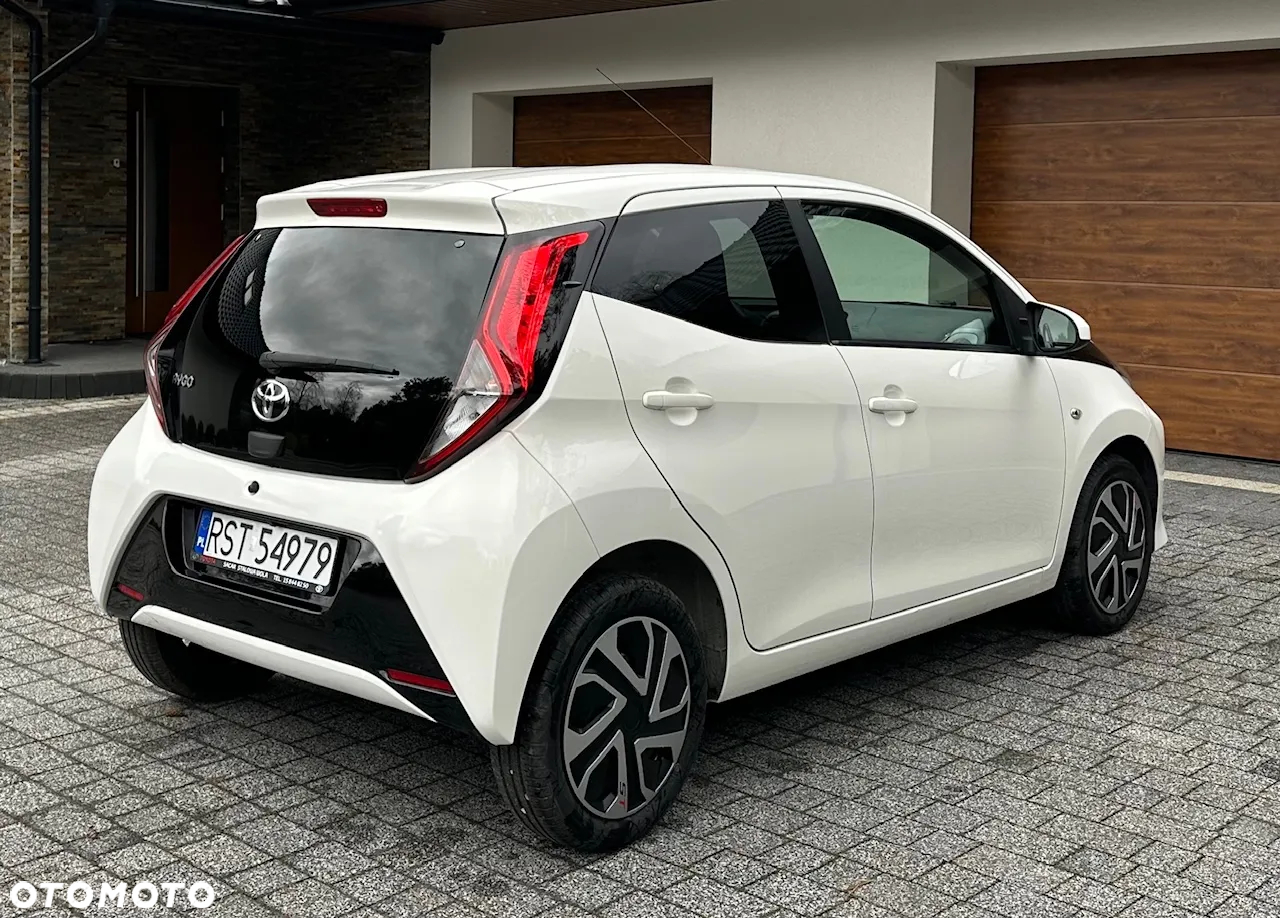 Toyota Aygo x-clusiv - 5