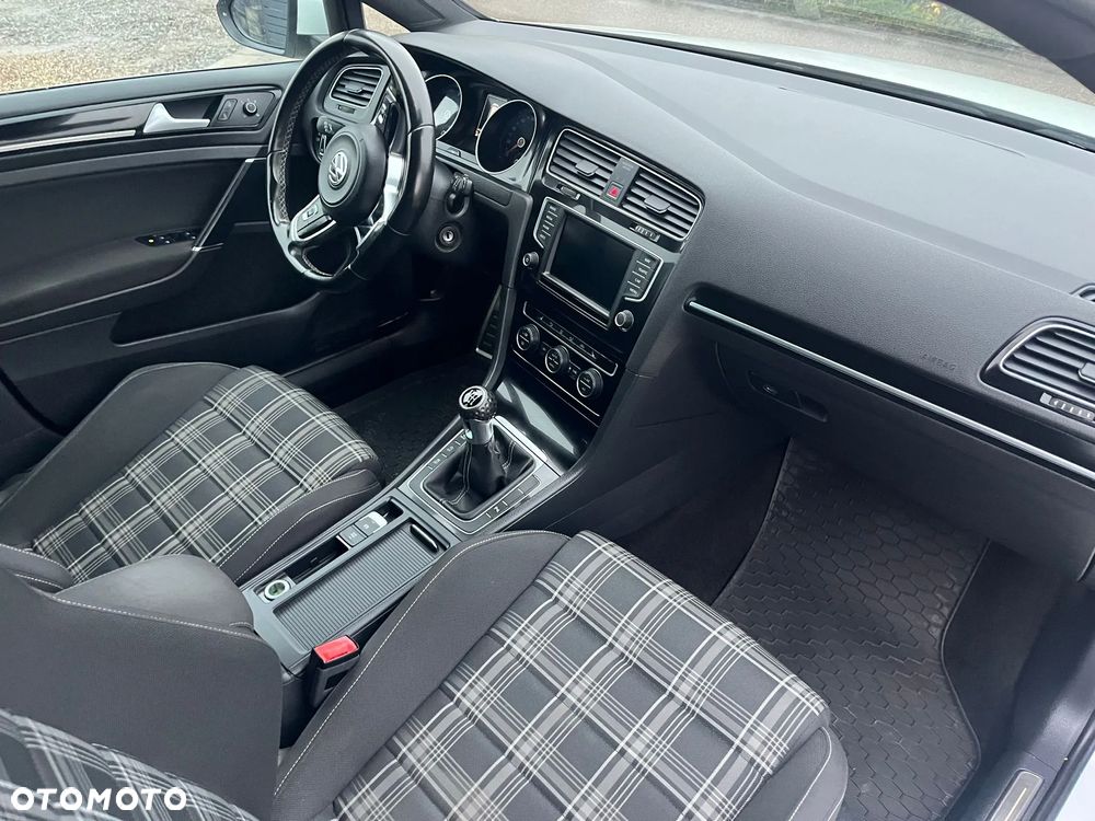 Volkswagen Golf Variant GTD BlueMotion Technology - 11