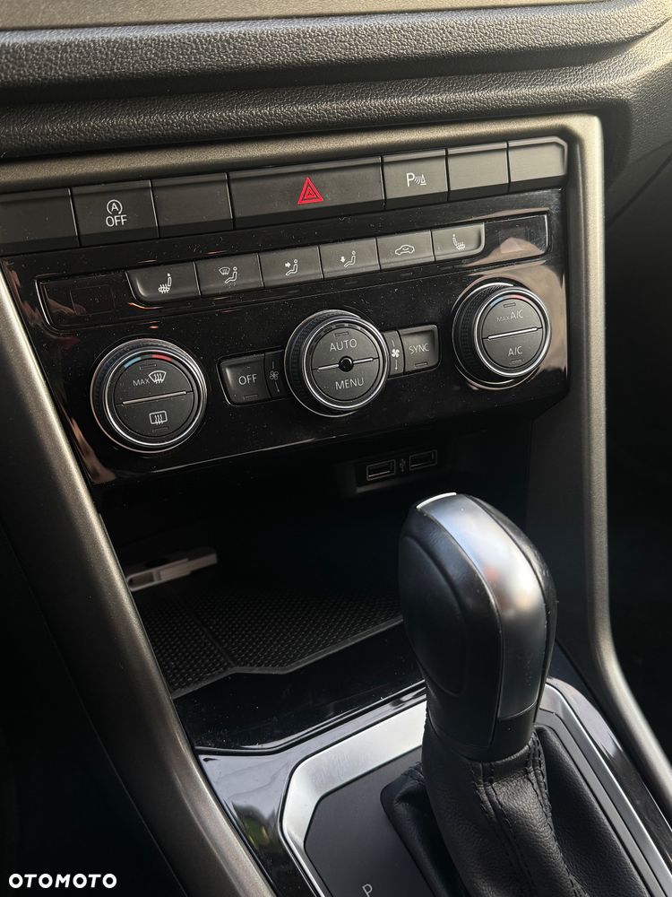 Volkswagen T-Roc 1.5 TSI ACT Premium DSG - 16