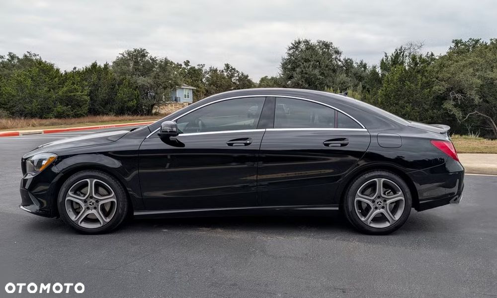 Mercedes-Benz CLA 250 4Matic 7G-DCT - 4