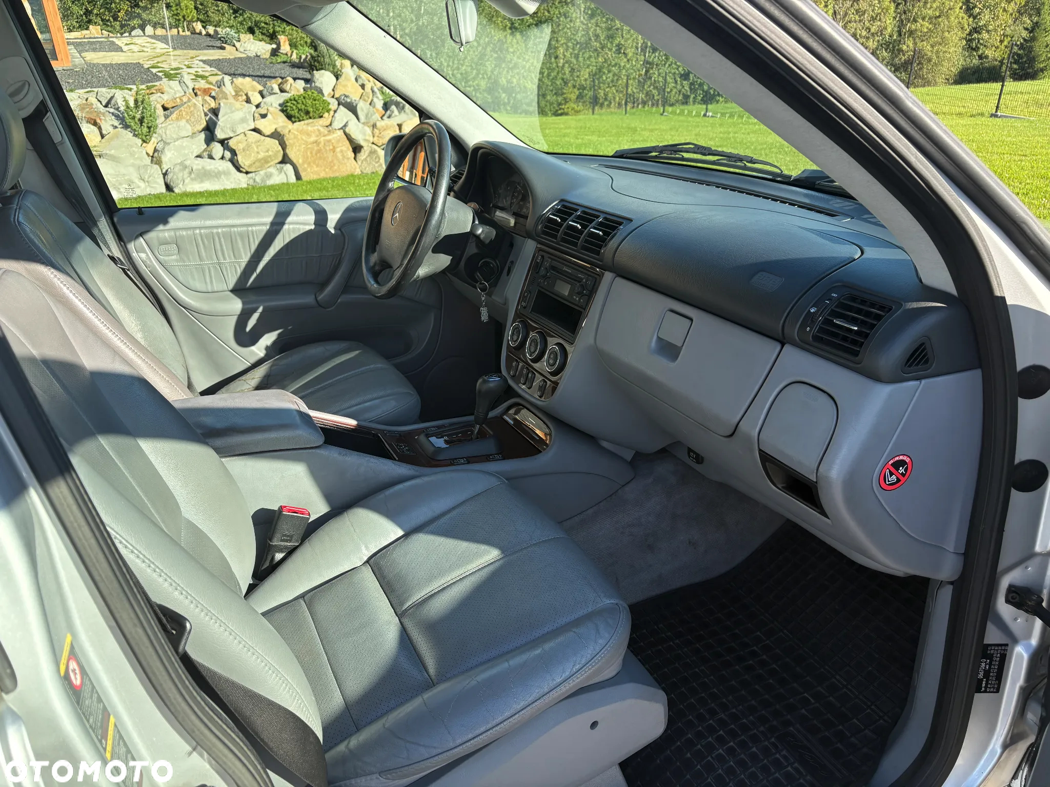 Mercedes-Benz ML - 26