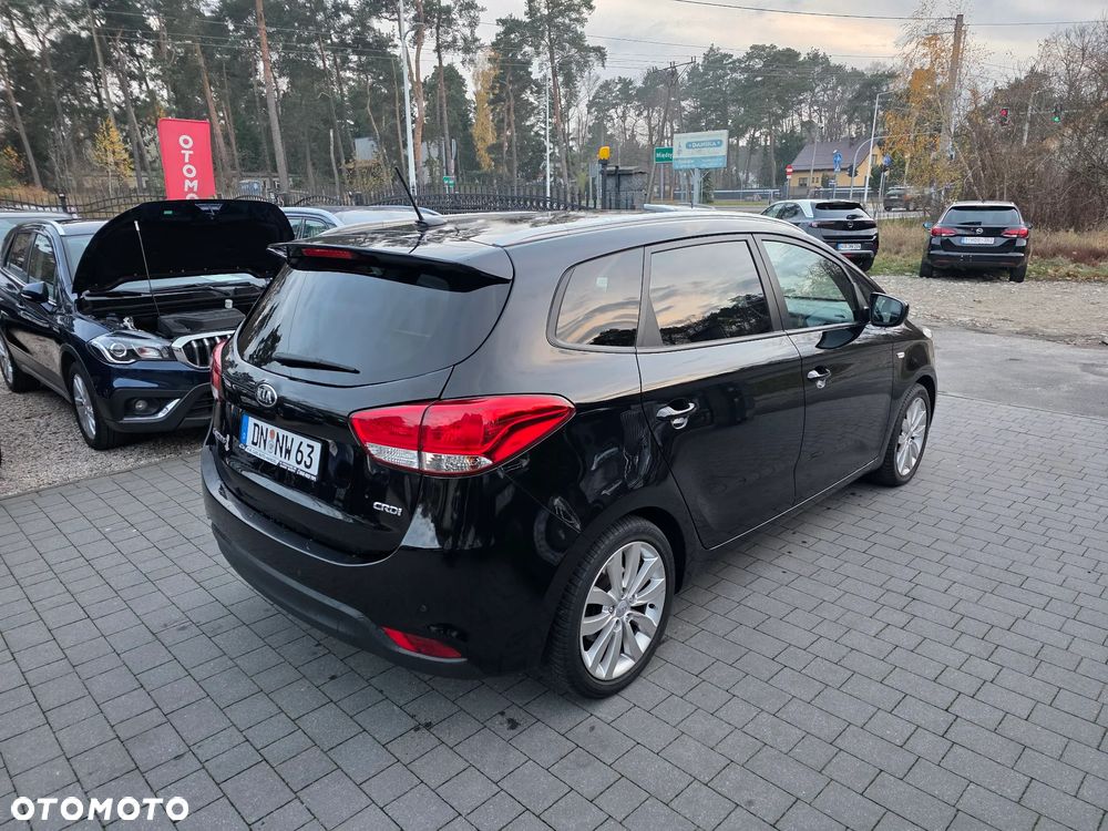 Kia Carens 1.7 CRDi 115 Fifa World Cup Edition - 4