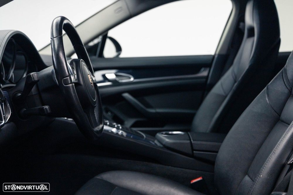 Porsche Panamera Standard - 18