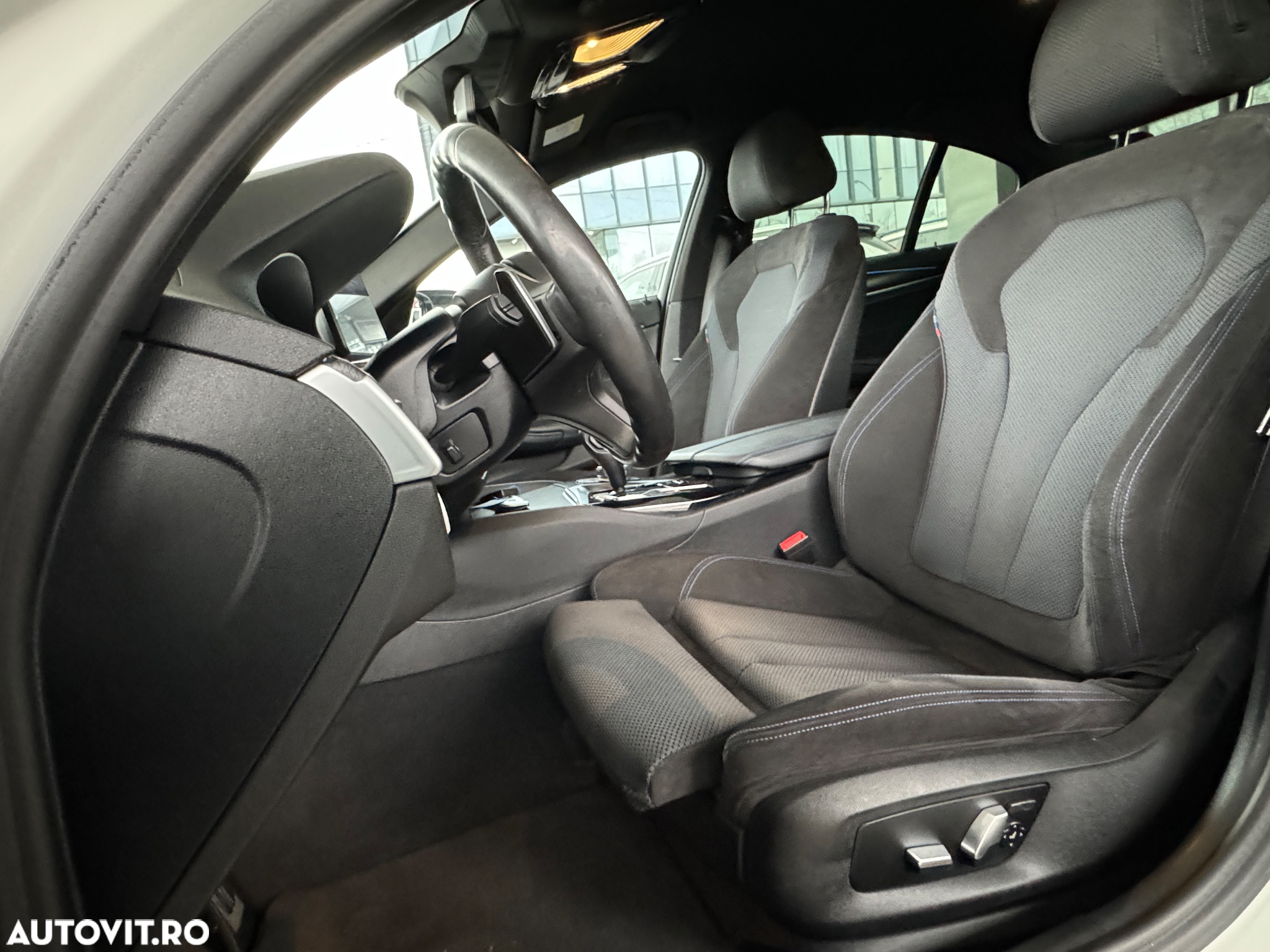 BMW Seria 5 530e Aut. M Sport Edition - 10