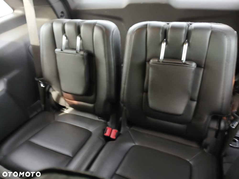 Ford Explorer - 19