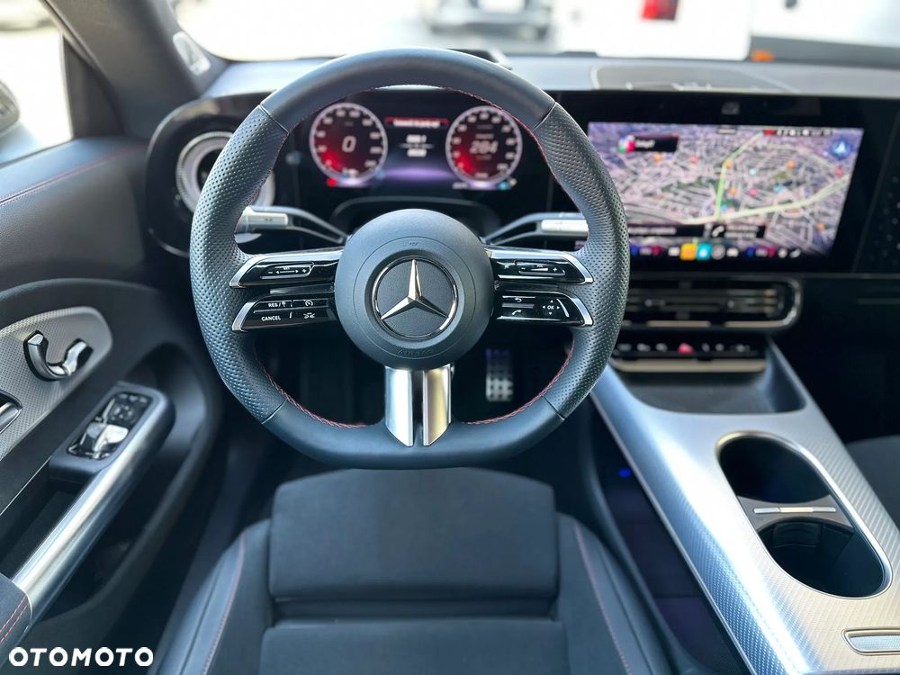 Mercedes-Benz CLA - 12