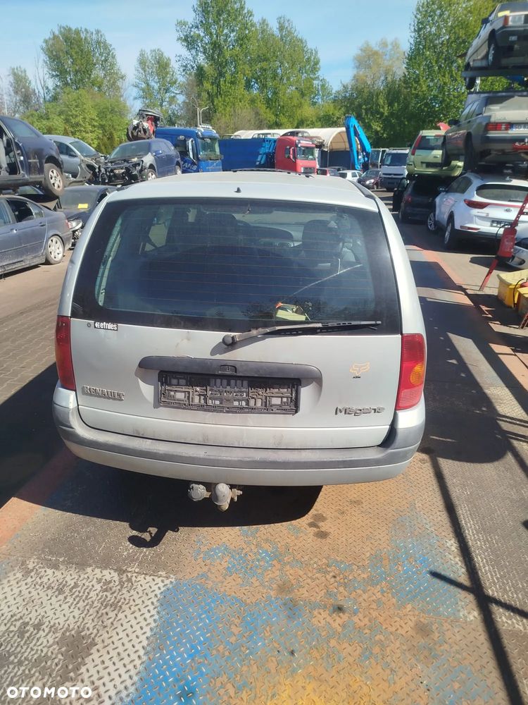 Renault Megane 1 na części. - 9