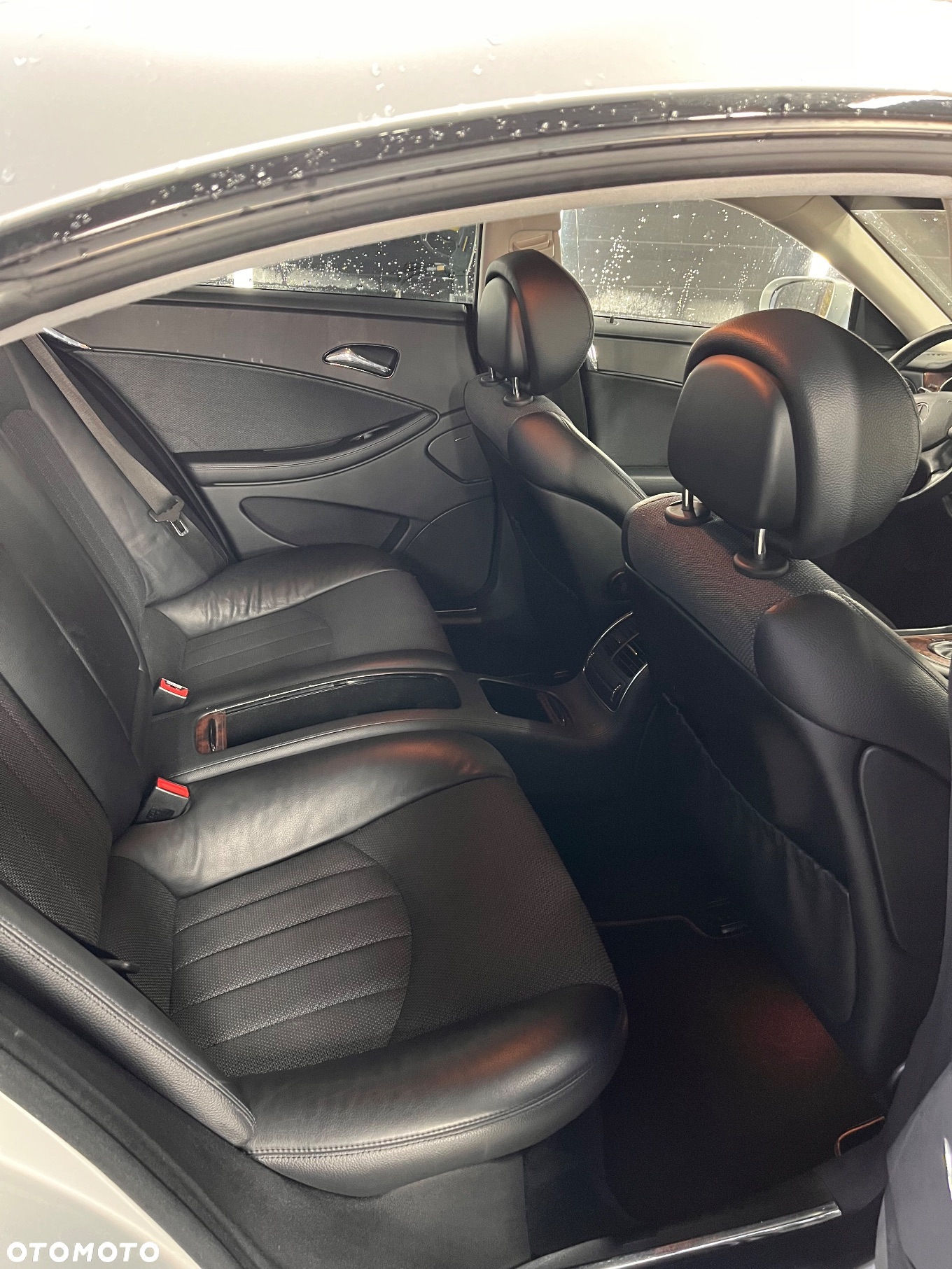 Mercedes-Benz CLS 350 - 11
