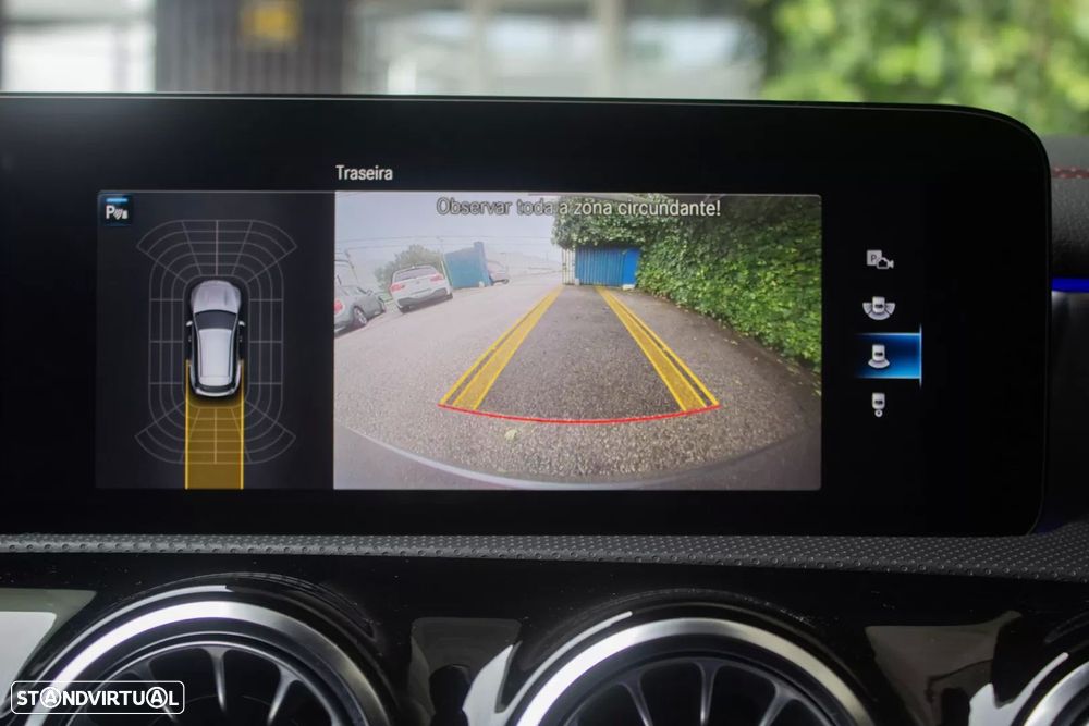 Mercedes-Benz CLA 200 d Shooting Brake AMG Line Aut. - 17