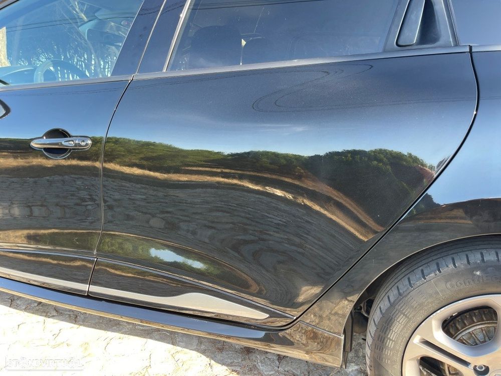 Renault Clio Sport Tourer 0.9 TCe GT Line - 10