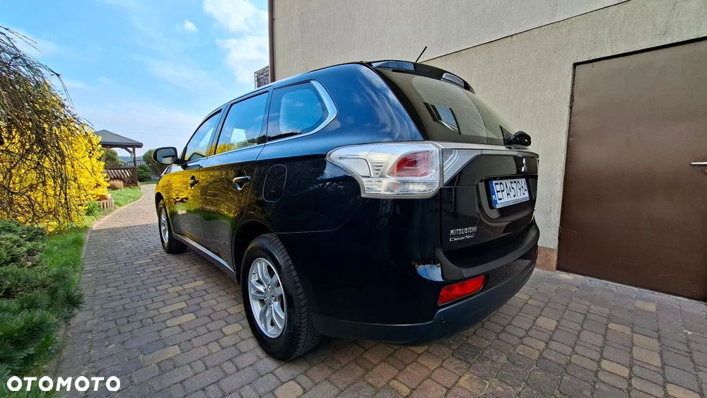 Mitsubishi Outlander 2.0 2WD Inform - 3