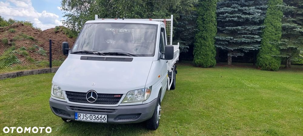 Mercedes-Benz 411 - 7