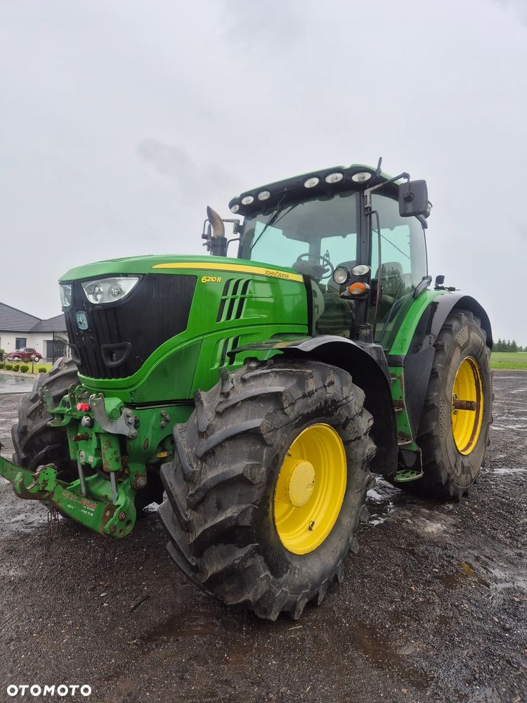 John Deere 6210R , 6215R - 1