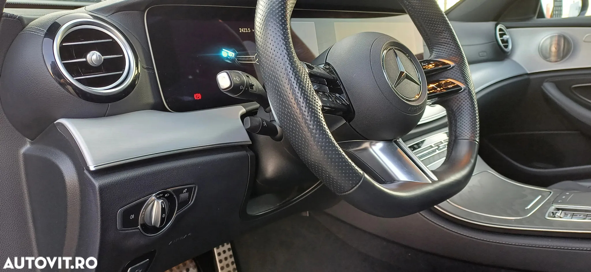Mercedes-Benz E 300 - 12