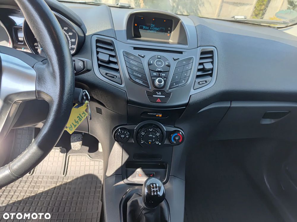 Ford Fiesta 1.25 Ambiente EU5 - 19