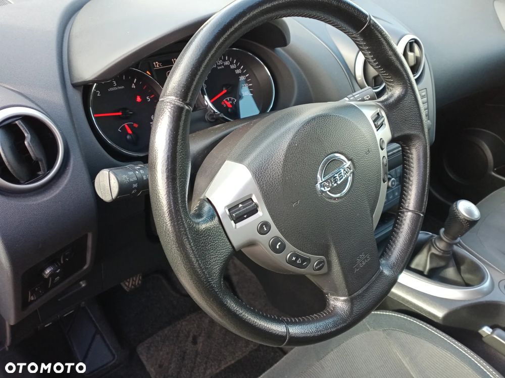 Nissan Qashqai 1.5 dCi DPF tekna - 18