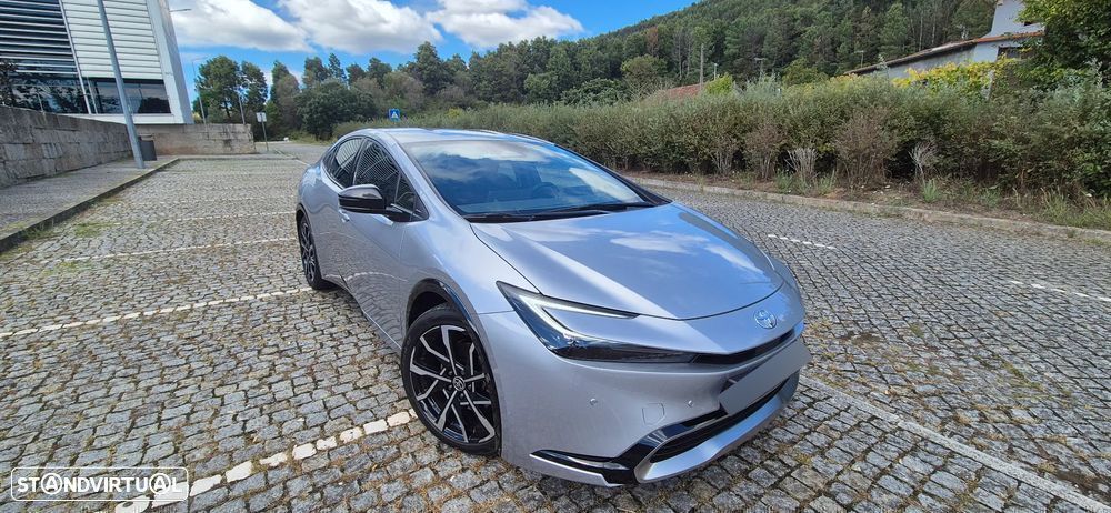 Toyota Prius 2.0 Plug-in Luxury - 14