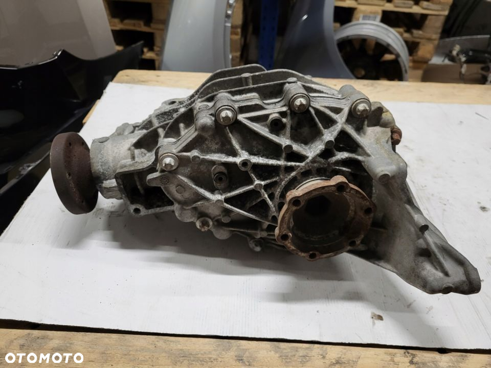 MOST TYLNY DYFER AUDI Q7 4M0 M0021547 - 2