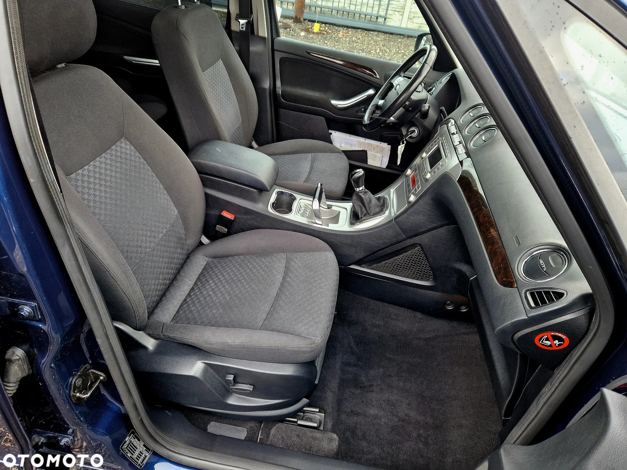 Ford Galaxy 2.0 Ghia - 19