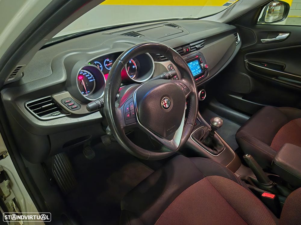 Alfa Romeo Giulietta 1.6 JTDm Impression - 21