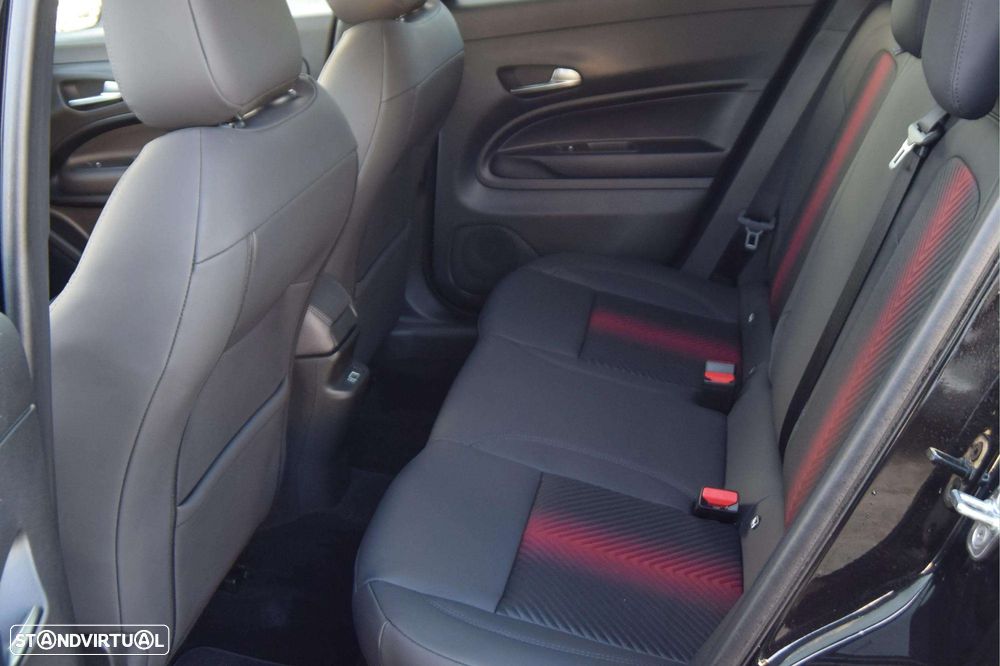 Alfa Romeo Junior 1.2 Speciale eDCT6 - 8