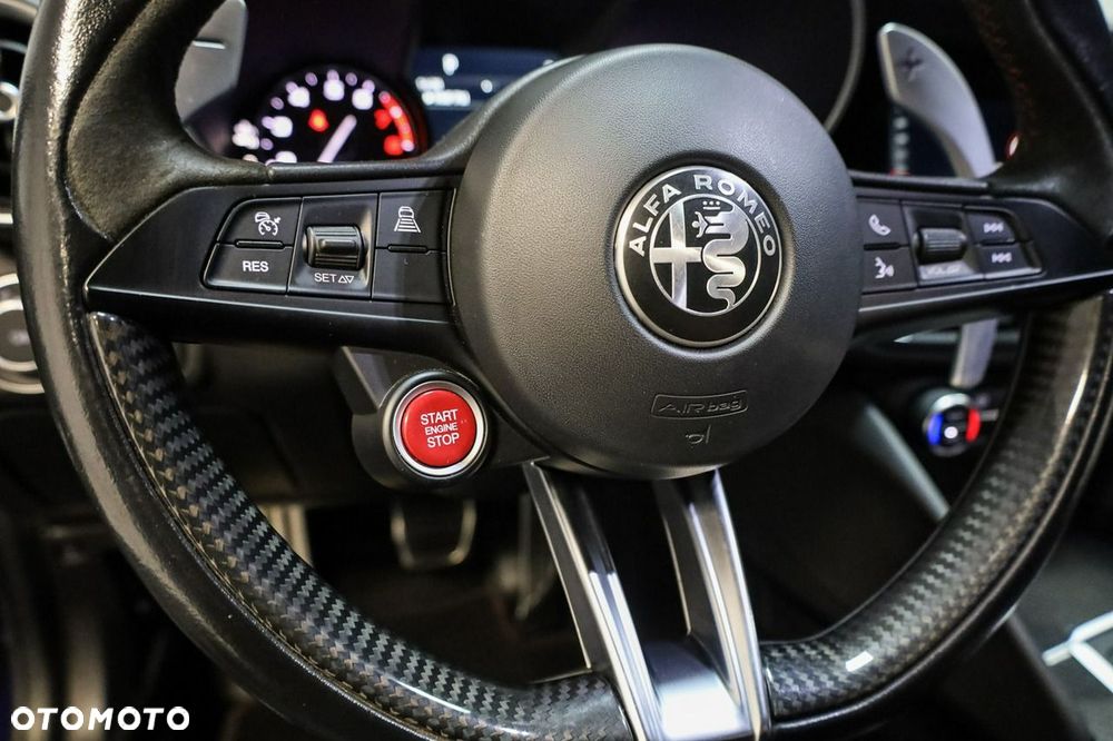 Alfa Romeo Giulia - 19