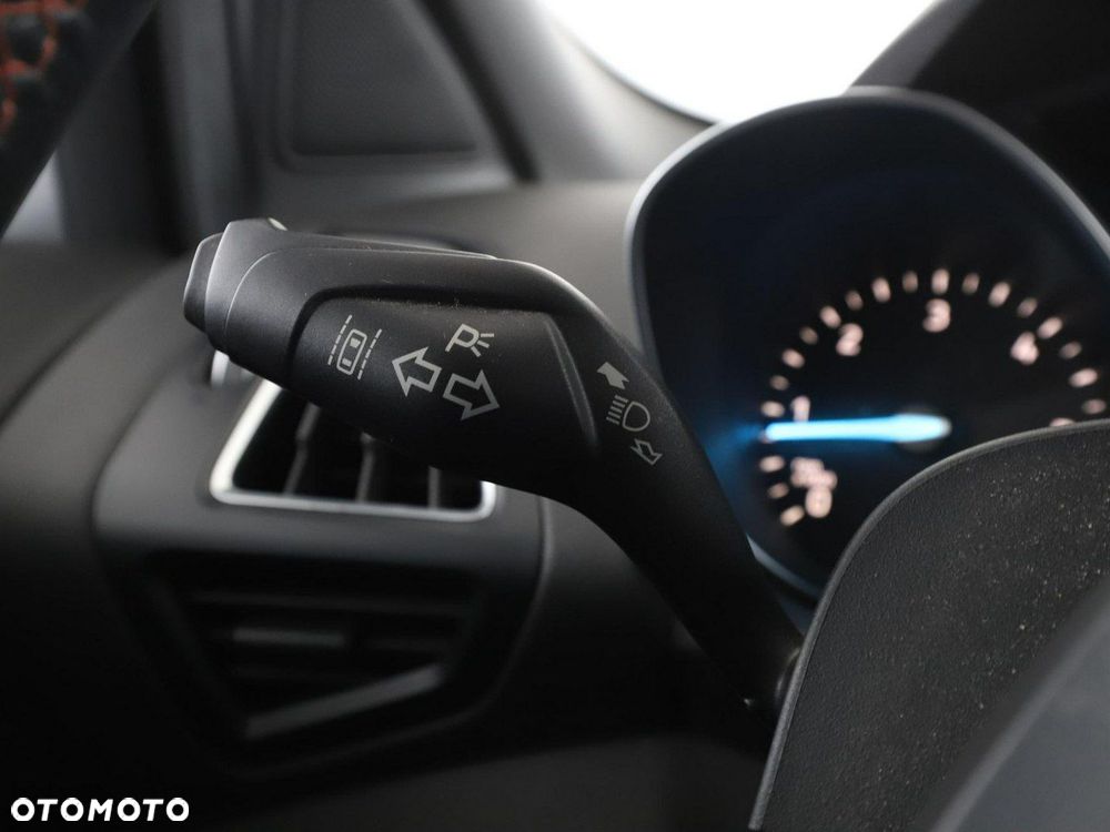 Ford Kuga 2.0 TDCi 4x2 ST-Line - 32