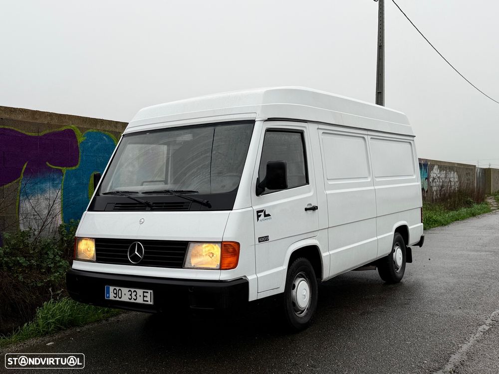 Mercedes-Benz MB100D - 2