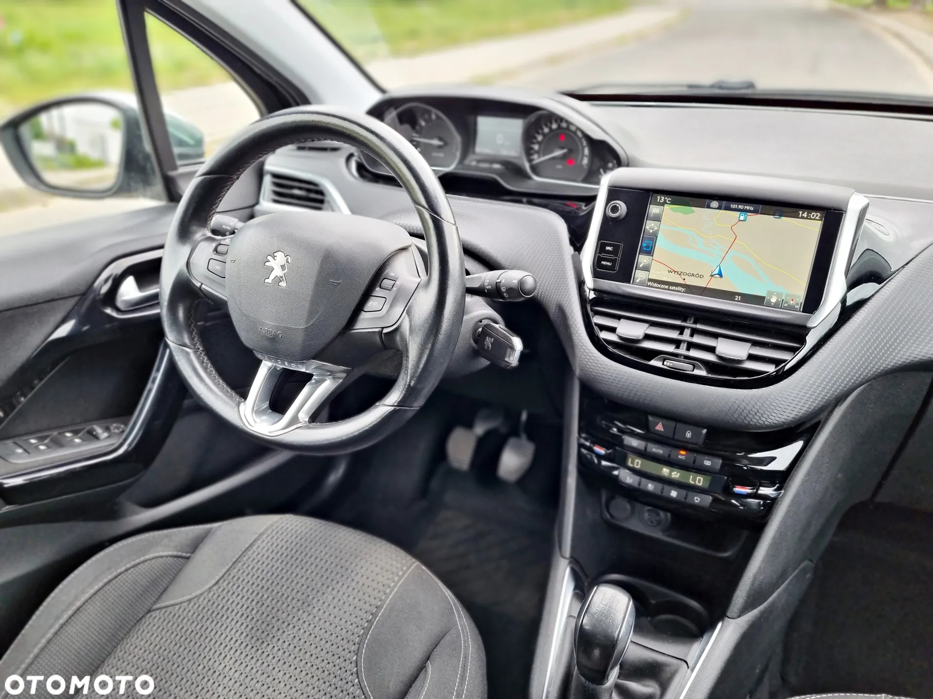 Peugeot 208 PureTech 82 Start & Stop Allure - 34