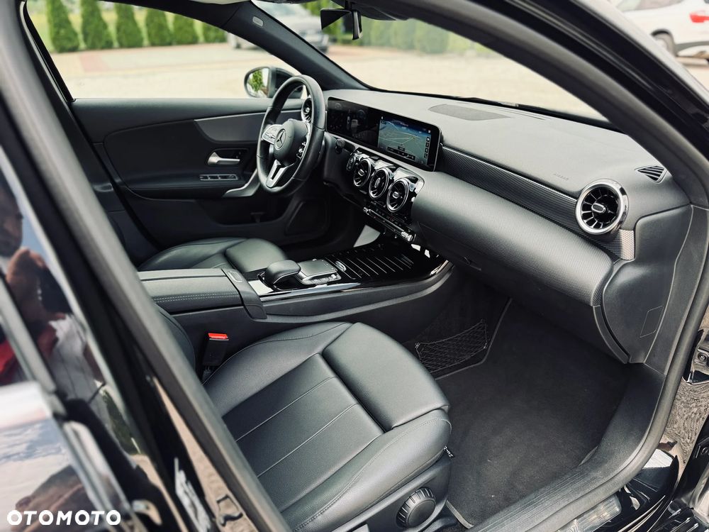 Mercedes-Benz Klasa A 180 d 7G-DCT Edition 2020 - 18