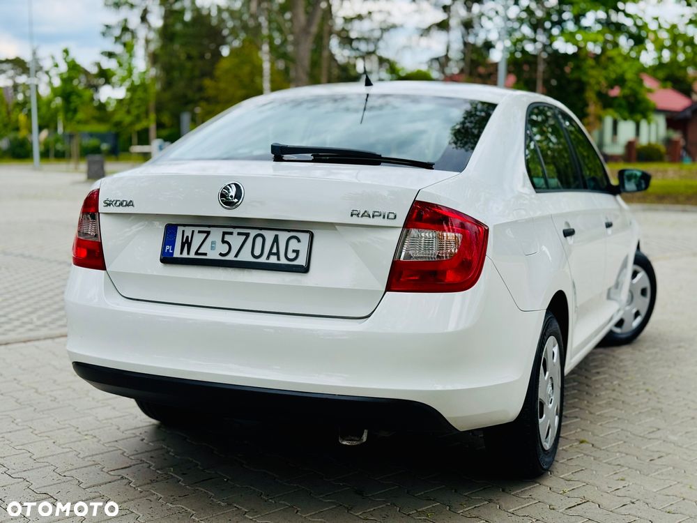 Skoda RAPID 1.2 TSI Edition Green tec - 16