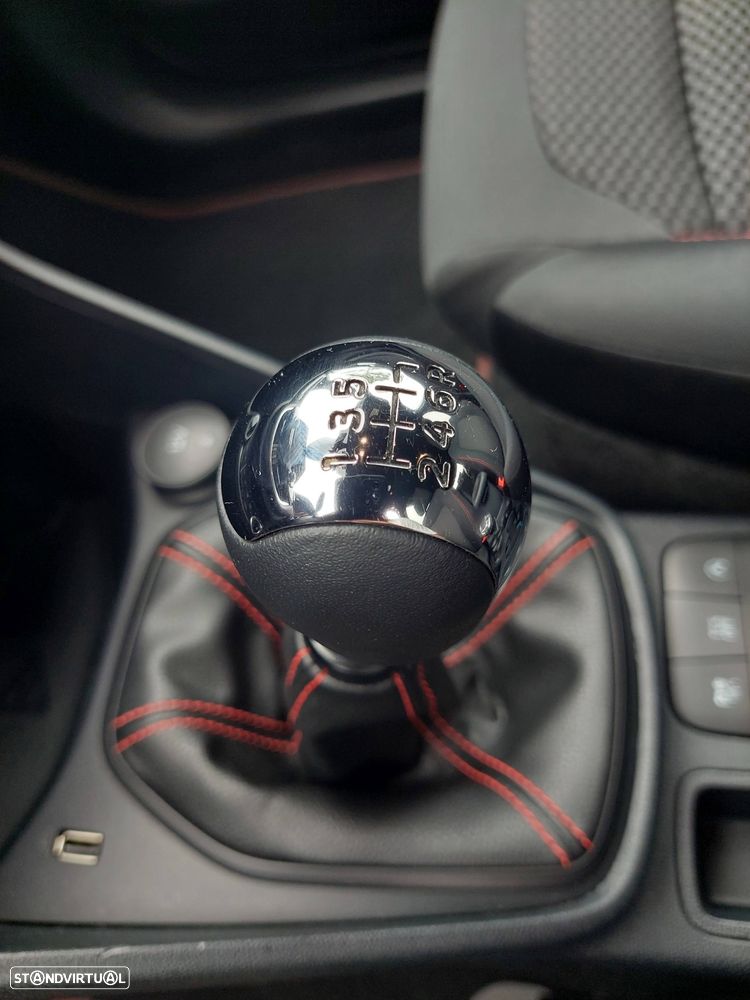 Ford Fiesta 1.0 EcoBoost MHEV ST-Line - 6