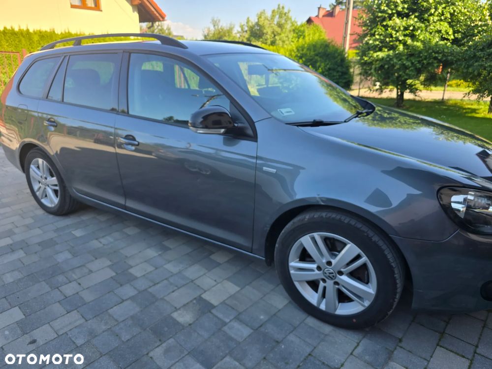 Volkswagen Golf - 6