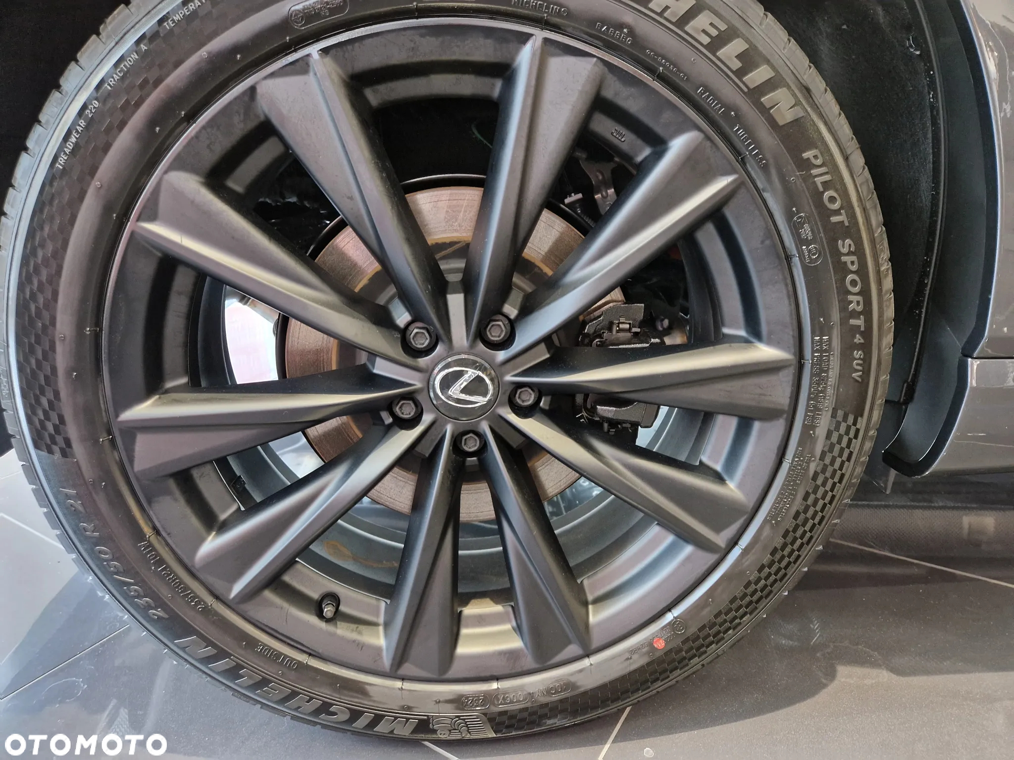 Lexus RX 500h F Sport Edition - 7