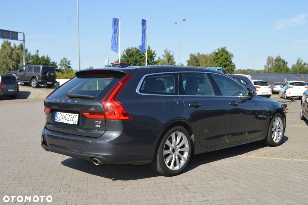 Volvo V90 D3 Momentum - 8