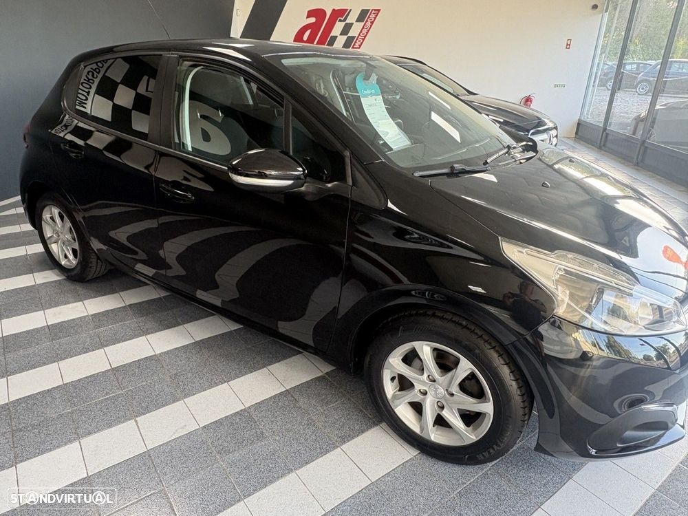 Peugeot 208 1.2 PureTech Signature - 7