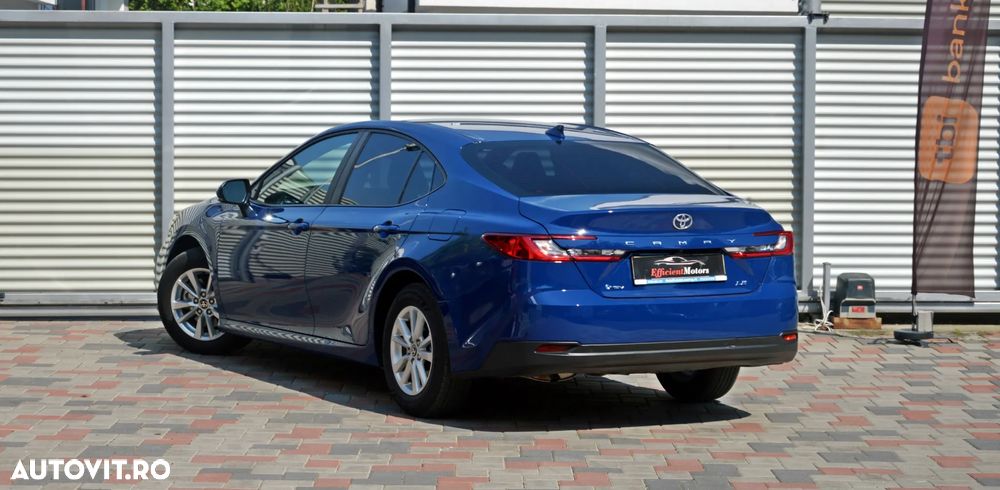 Toyota Camry Business Edition - 14