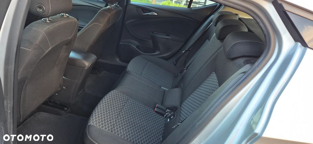 Opel Astra 1.4 Turbo Dynamic - 11