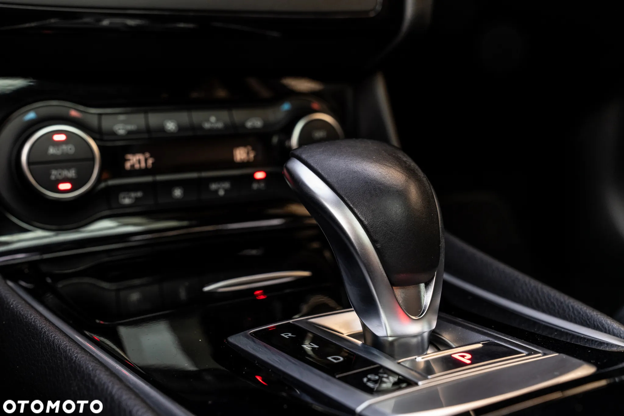 Infiniti QX - 2