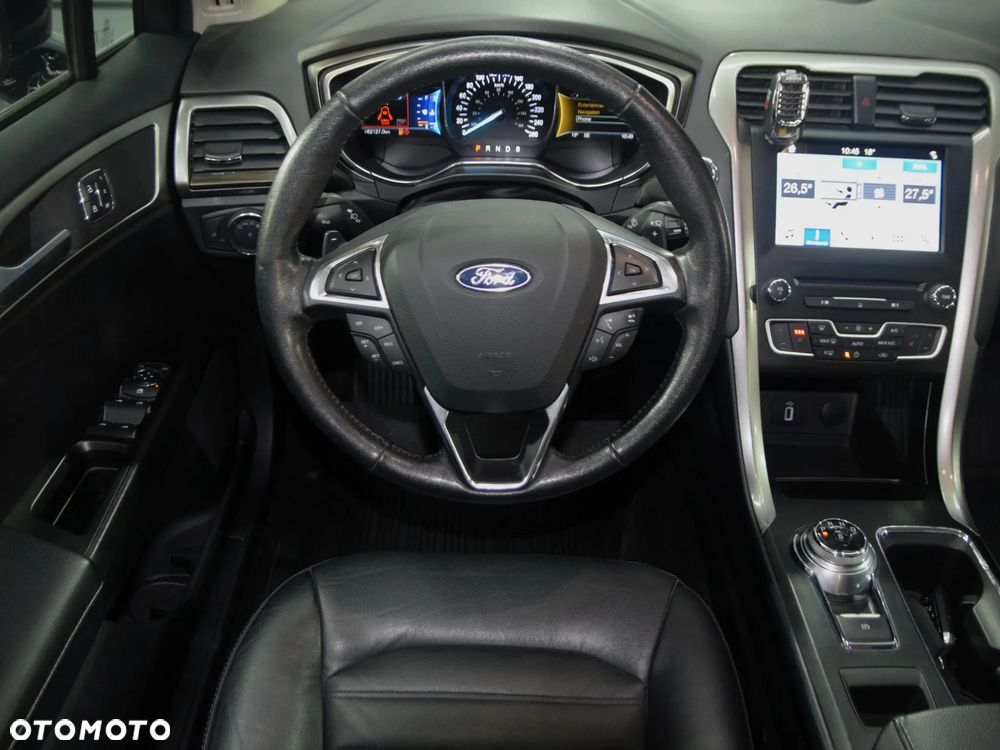 Ford Fusion 2.0 EcoBoost Titanium - 19