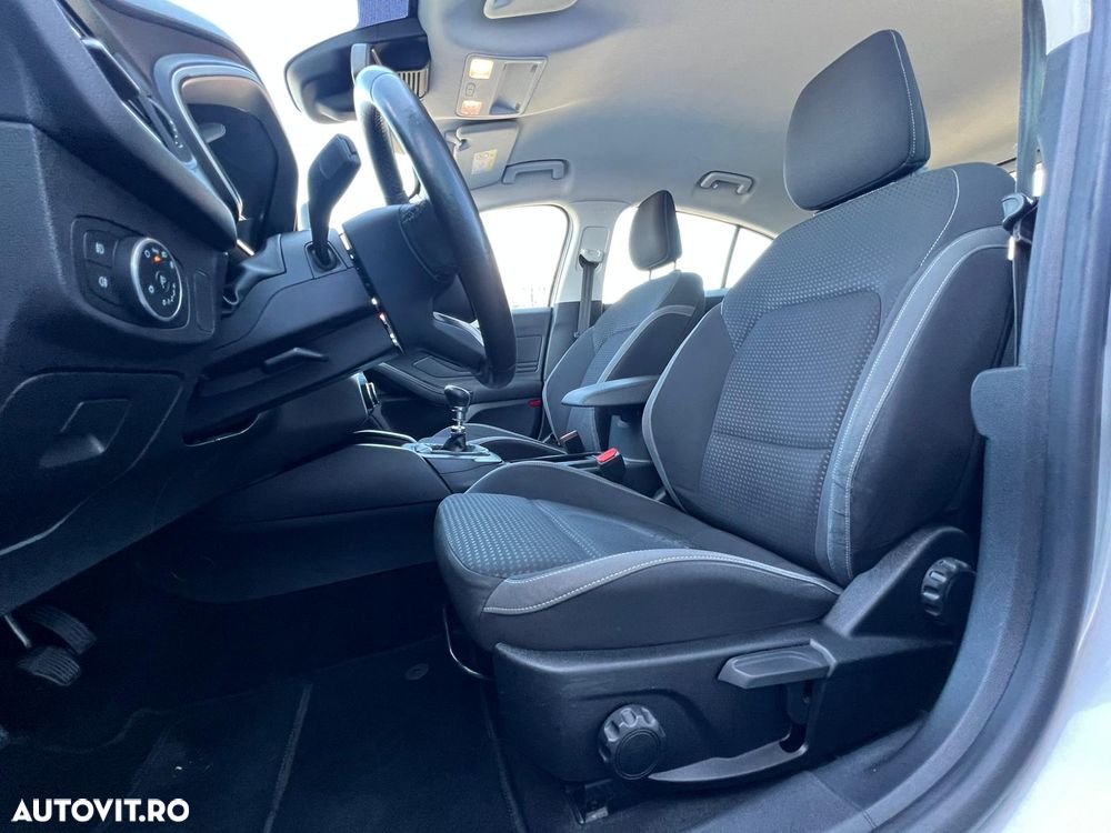 Ford Focus 1.0 EcoBoost Trend Edition - 12