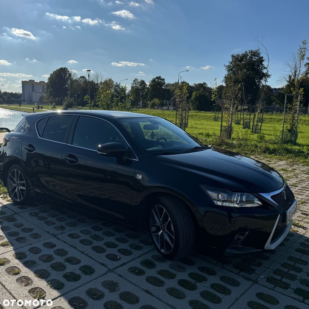 Lexus CT 200h F Sport - 12