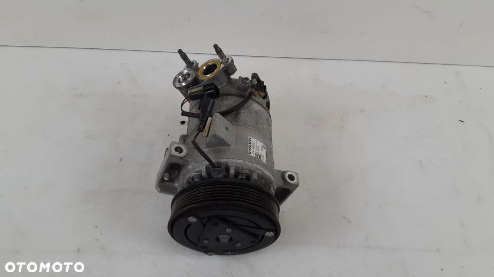 VOLVO V60 II 2.0 D4 SPRĘŻARKA KLIMATYZACJI P31449067 - 2