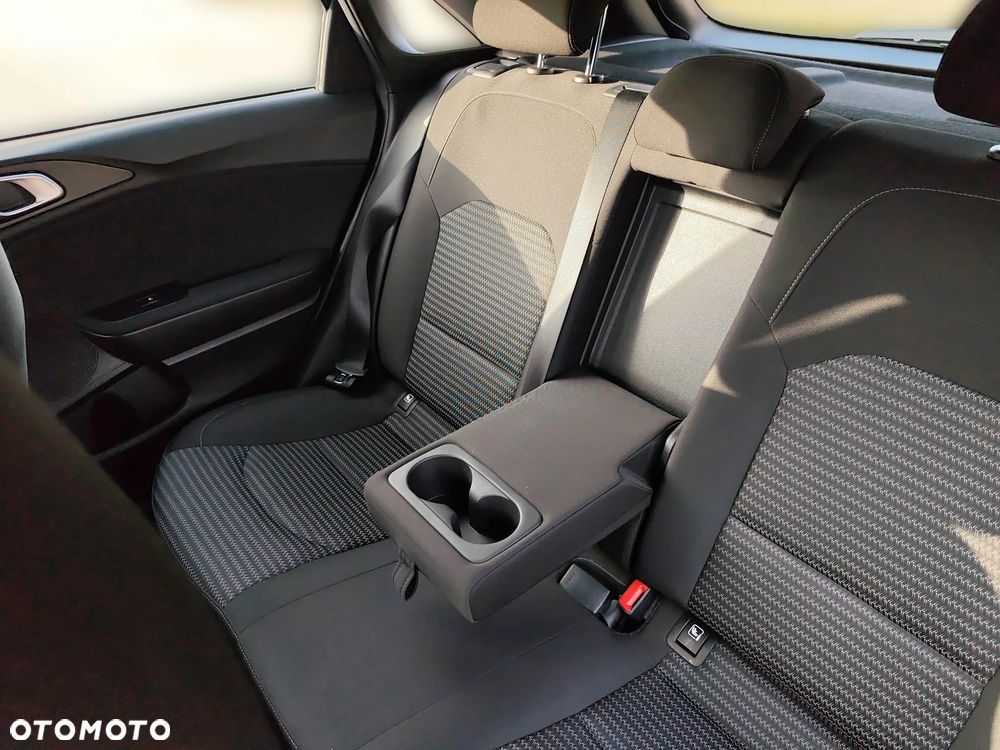 Kia Ceed 1.5 T-GDI M DCT - 17