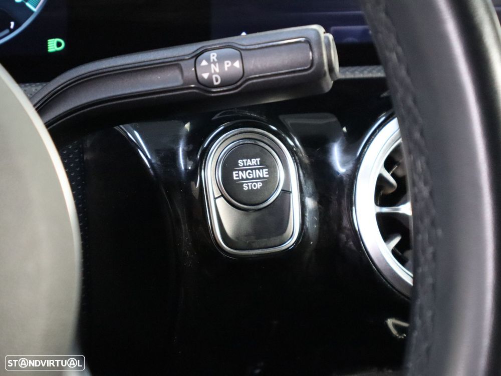 Mercedes-Benz A 250 e AMG Line - 20