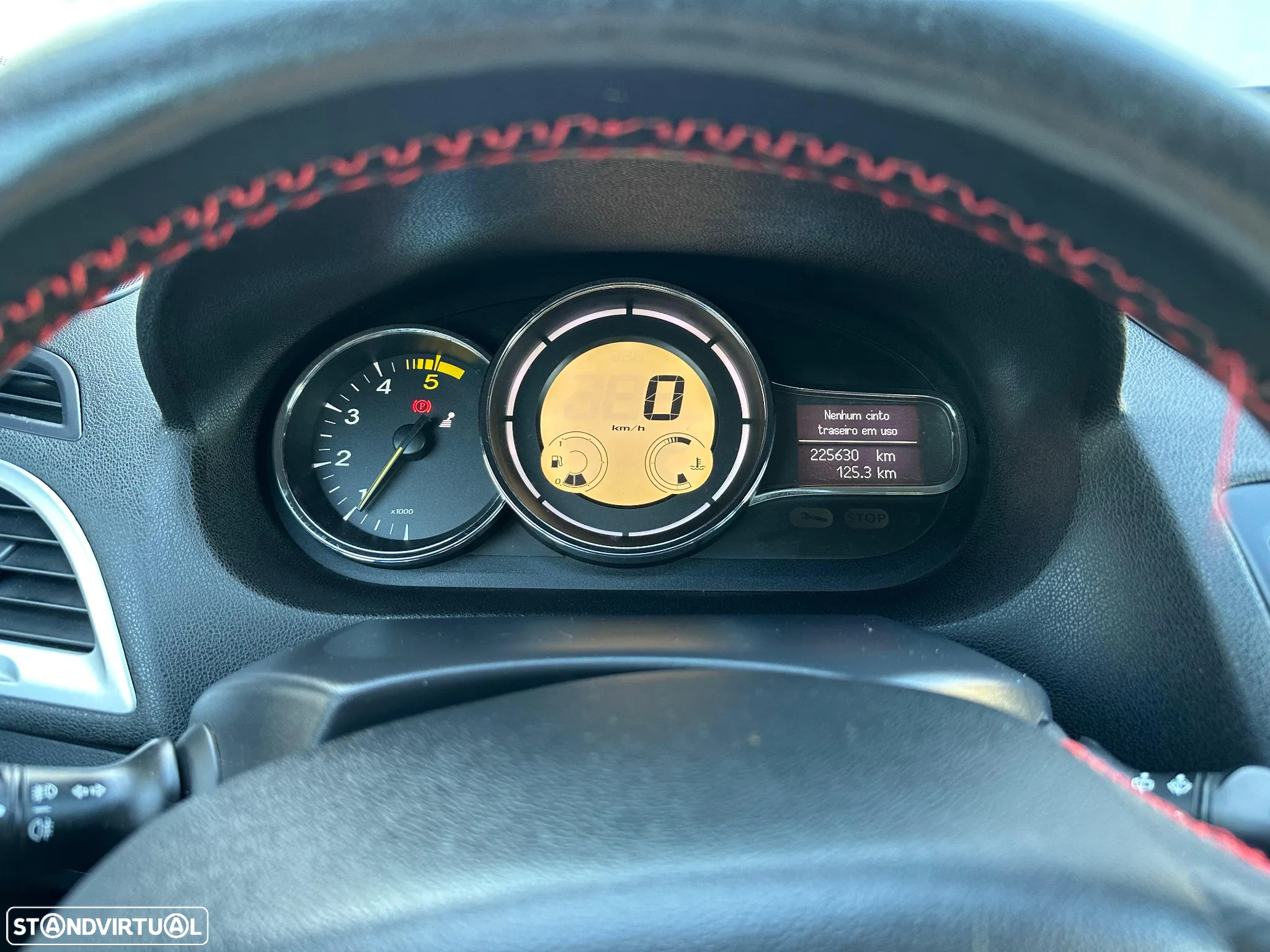Renault Mégane 1.5 dCi Dynamique S - 7