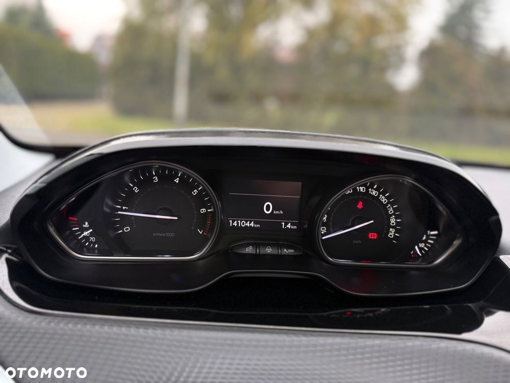 Peugeot 2008 1.6 VTi Allure - 21